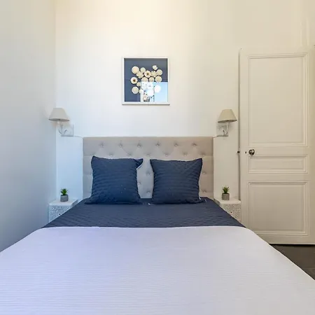 Charming In The Center Of Apartment Cannes